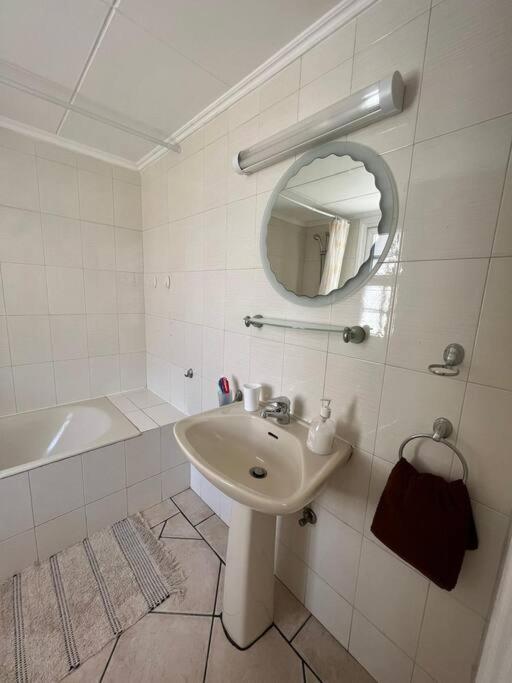 The Best Prime Location Lovely 1 Bedroom Apartment بافوس المظهر الخارجي الصورة